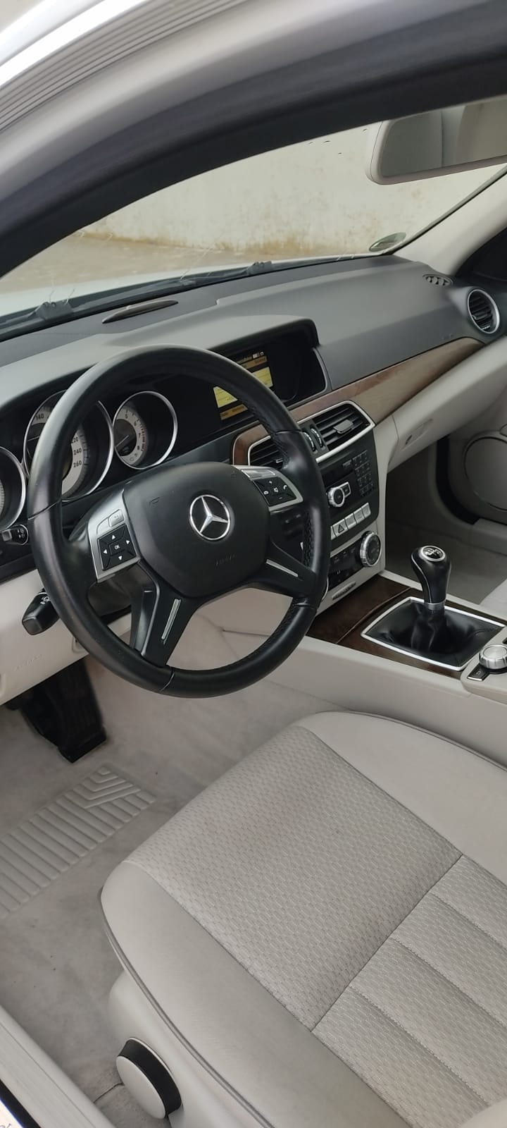 Mercedes Benz clase c180