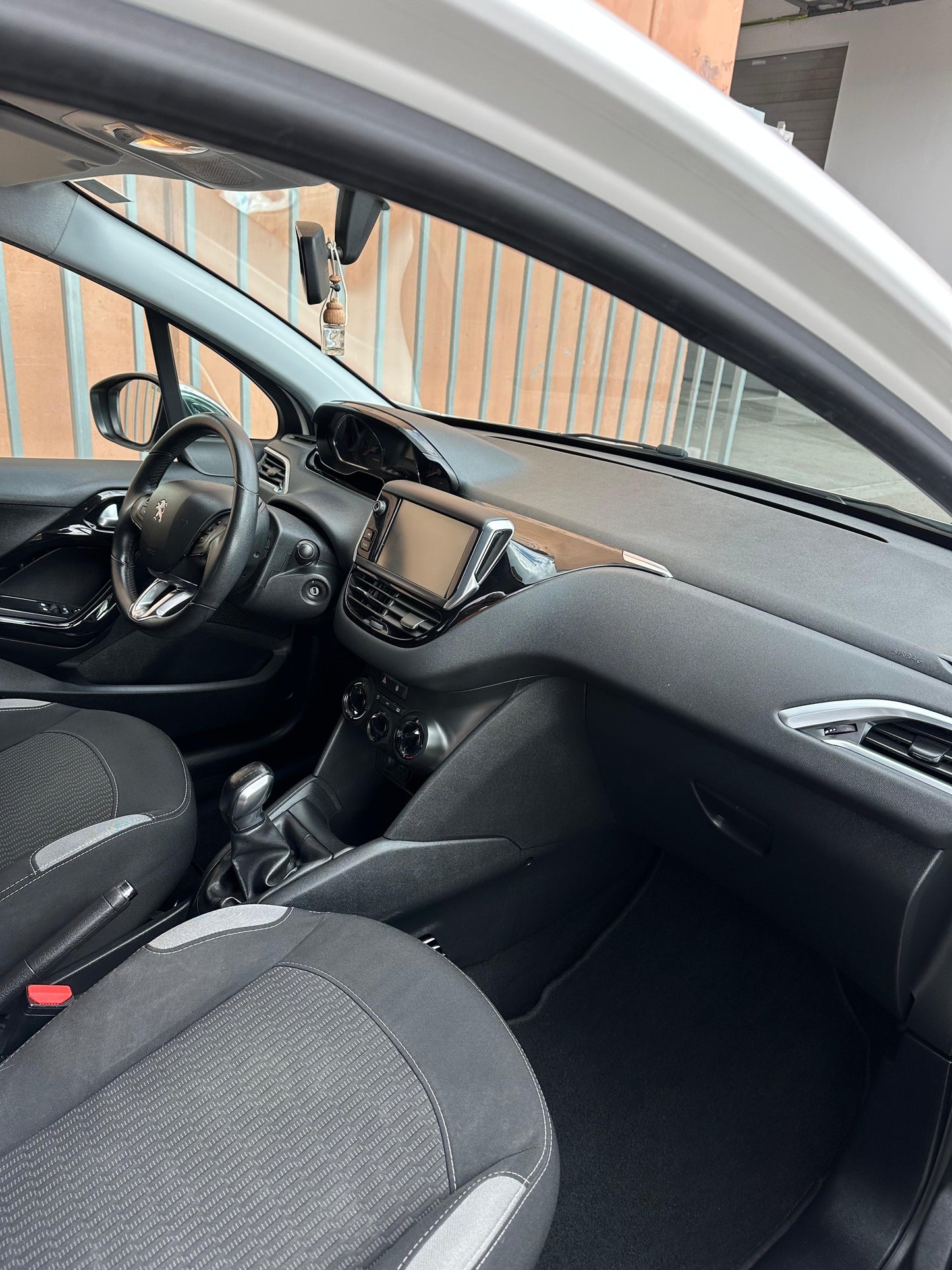 Peugeot 208 1.4hdi